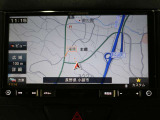 カロッツェリアメモリーナビ装備。フルセグTV付きです。Bluetooth対応です。