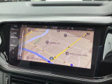 Volkswagen純正インフォティメントシステム SSDナビゲーション、AM/FM、ハンズフリー等多彩なインフォテインメントを自在にコントロールできます。