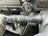 雨天時でもクリアな視界を確保できるワイパーレバー。操作も簡単で、運転に集中できます。快適なドライブをサポートします。