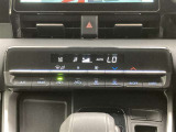 オートエアコンは温度を設定するだけで、自動で風量などを設定してくれます。運転しながら操作も必要ないので、安全性も向上します。