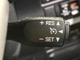 【クルーズコントロール】高速道路もラクラク走行。アクセルを離しても一定速度で走行ができ、長距離運転時の負担を軽減!加速・減速も簡単なスイッチ操作で調整できます。