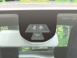 【スズキ レーダーブレーキサポート】走行中に前方の車両等を認識し、衝突しそうな時は警報とブレーキで衝突回避と被害軽減をアシスト。より安全にドライブをお楽しみいただけます。