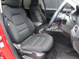 運転席のドアを開け、乗り込む際のイメージです。