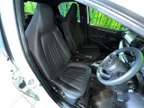 運転席シート廻りは使用感も少なく、良好な状態となっています。丁寧に使われていたことがよくわかりますね。