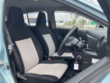 使用感のないきれいな運転席シートです!