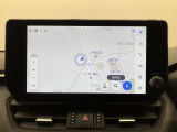 スマートフォンを連携接続すれば、アプリのMAPをナビとして使用したり、音楽アプリを使えば自分だけのplayリストをながして、楽しいドライブに出かけることができます。