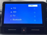 ブルートゥースに接続することにより、スマホに入ったお気に入りの音楽を車内で楽しむことができます♪あると本当に便利な機能になっています!