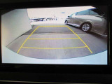 バックモニターで、後方を確認しながら安心して駐車することができます。運転初心者も熟練者も必須の機能です!