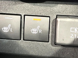 【シートヒーター】寒い日に重宝するシートヒーター!エアコンより早く温まってくれるので寒がりの人も安心ですね♪エアコンの温風は乾燥するから苦手、という方にもをおすすめです。