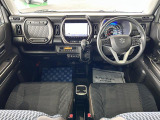 [室内]黒を基調としたシックな室内です☆落ち着いて運転して頂けます♪
