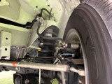 お車を安心してお乗りいただく為には、足回りの定期点検が欠かせません。サービスサポート(有償保証)では無料点検もご提供しており、安心のカーライフをお過ごしいただけるサポート体制が整っています。