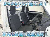 お客様にお座りいただくシートは徹底洗浄済みです!手作業でていねいに洗うので、心地よさが違います☆☆