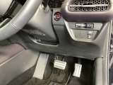 左側に高速で便利なETCがあり、横滑りを防ぐVSAなどのスイッチは、運転席の右側、手の届きやすい位置にあります。