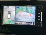 【アラウンドビューモニター】専用のカメラにより、上から見下ろしたような視点で360度クルマの周囲を確認することができます☆死角部分も確認しやすく、狭い場所での切り返しや駐車もスムーズに行えます。