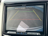 後退確認モニターは、駐車時の安全性を高め、狭い場所での運転をサポートします。