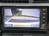 【バックモニター】バックカメラが装着されています。車庫入れが苦手な方もこれがあれば安心ですね