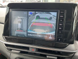 [アラウンドビューモニター]車両を上から見たようなカメラで周りの障害物などが一目瞭然!駐車が苦手な方でも、らくらく駐車♪