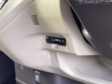ビルトインタイプの【ETC】で見た目もスッキリ。高速道路の利用にとても便利です。