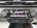 【エアコン】『エアコン装備』の画像になります。暑い夏でも寒い冬でも、車内に快適な空気を届けるので、いつでも快適な車内空間を創り上げます!