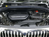 全てのBMWエンジンに共通する特長。それは,驚異的なパワー,洗練されたフィール,卓越した回転上昇特性に他なりません。BMWツインパワーターボテクノロジーを採用したエンジンは優れた燃費性能を約束します。