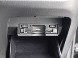 広がる運転支援サービスETC2.0搭載。全国の高速道路に設置されたITSスポットと双方向通信を図り、広域な道路交通情報や安全運転をサポートする情報を得て、音声やナビ画面上にタイムリーにお知らせします。