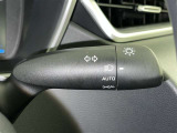 【オートライト】車外の明るさに応じて自動でライトの点灯・消灯をしてくれます。