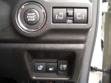 運転席右側には電動スライドドア等の各種スイッチがまとめられています!