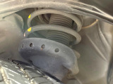 お車を安心してお乗りいただく為には、足回りの定期点検が欠かせません。サービスサポート(有償保証)では無料点検もご提供しており、安心のカーライフをお過ごしいただけるサポート体制が整っています。
