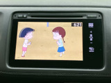 停車中に楽しめるTV機能。ニュースや番組で、待ち時間を有効活用できます。家族や友人と楽しい時間を過ごせる便利な装備です。