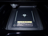 ワイヤレス充電器が装備されています。