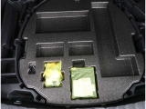 【パンク修理キット】車の軽量化や無駄を無くす為、応急タイヤパンクキットが搭載されています。