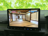 停車中には、TV番組や映像を楽しめます。休憩時間や待ち時間に、リラックスした時間を過ごせます。多彩なコンテンツで快適な時間を。