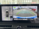 後退時にはバックモニターで映像を確認でき、安全な運転をサポートします。