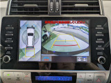 駐車が苦手な方にも安心なバックモニター付き