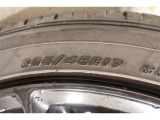 205/45R17    車両装着標準タイヤサイズです。 タイヤのご相談もトヨタモビリティ石川にお任せください
