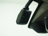 ◆ドライブレコーダー◆映像・音声などを記録する自動車用の装置です。 もしもの事故の際の記録はもちろん、旅行の際の思い出としてドライブの映像を楽しむことができます。