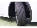 タイヤサイズ 195/50R19。