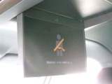 後席モニター付なので後席乗員もテレビの視聴ができます♪ロングドライブでも退屈知らず♪