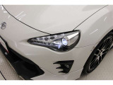 LEDヘッドライトです。デザイン性がよくとても明るいので、夜間の走行や悪天候でも安心です。しかも長寿命!