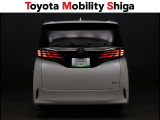 リヤのコンビネーションランプは後続車からも確認しやすいデザインです。