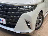 【シーケンシャルターンランプ付きLEDヘッドライト】人気の『流れるウィンカー』付きのLEDヘッドライトを装備♪高級感はもちろん、点灯時は存在感たっぷりで他車からも認識されやすく安心です。