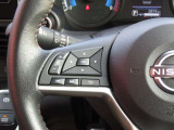 ステアリングスイッチ付きです。運転に集中できます。