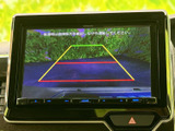 停車中にTVやDVDを楽しめるので、休憩時間も充実。長距離ドライブも快適に過ごせる機能が備わっています。