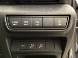 各種機能の切替スイッチは運転席パネル下に集約されています。任意で切り替え可能なため状況に合わせてお使いください。