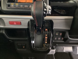 発進時から滑らかに加速する無段階変速のCVTはストップ&ゴーの多い街の中も快適です