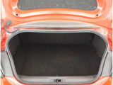 トランク内も広く、荷物もタップリ積んで頂けます☆
