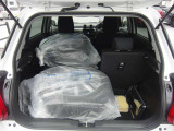 車内に冬タイヤセット積載されております!