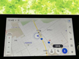 見やすい地図表示で、目的地への道案内をサポート。スムーズな移動を助け、初めての場所でも安心です。