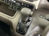 発進時から滑らかに加速する無段階変速のCVTはストップ&ゴーの多い街の中も快適です