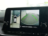アラウンドモニター搭載で、運転席にいながら、クルマの前後左右の状況を確認可能です